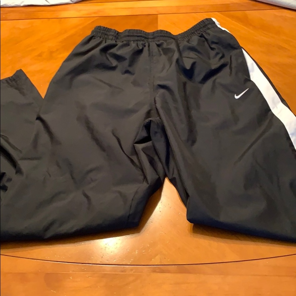Men’s Nike warm up pants